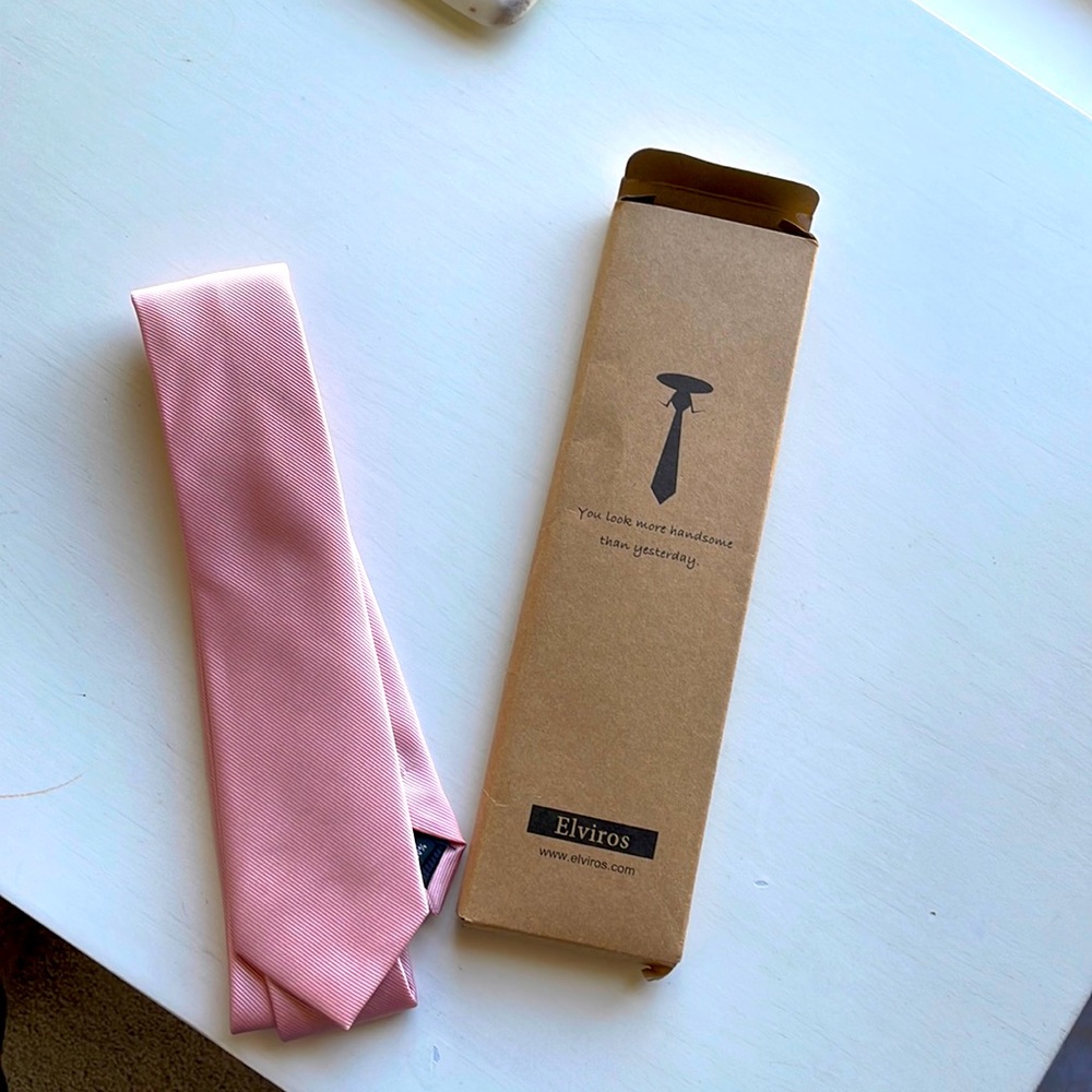 NWOT Skinny pink satin tie